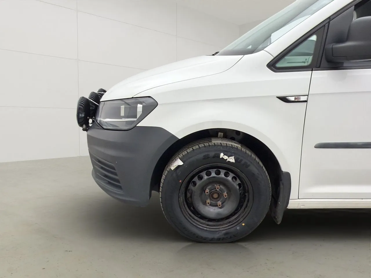 Vehicle image 24