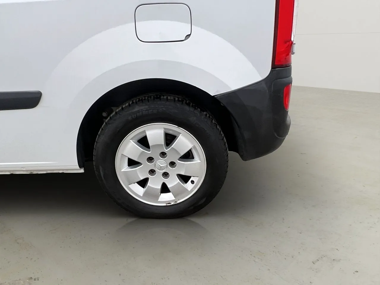 Vehicle image 20