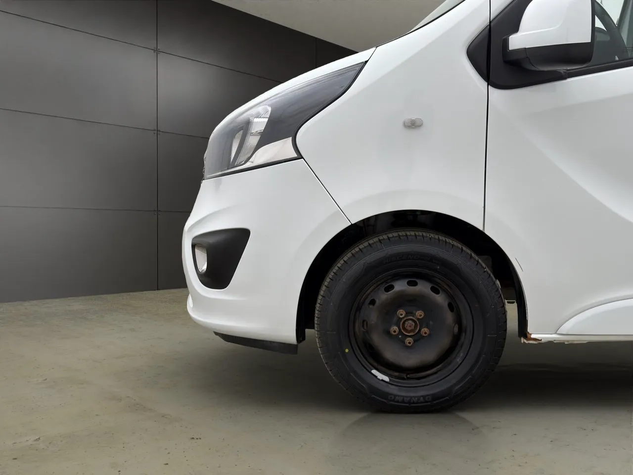 Vehicle image 23