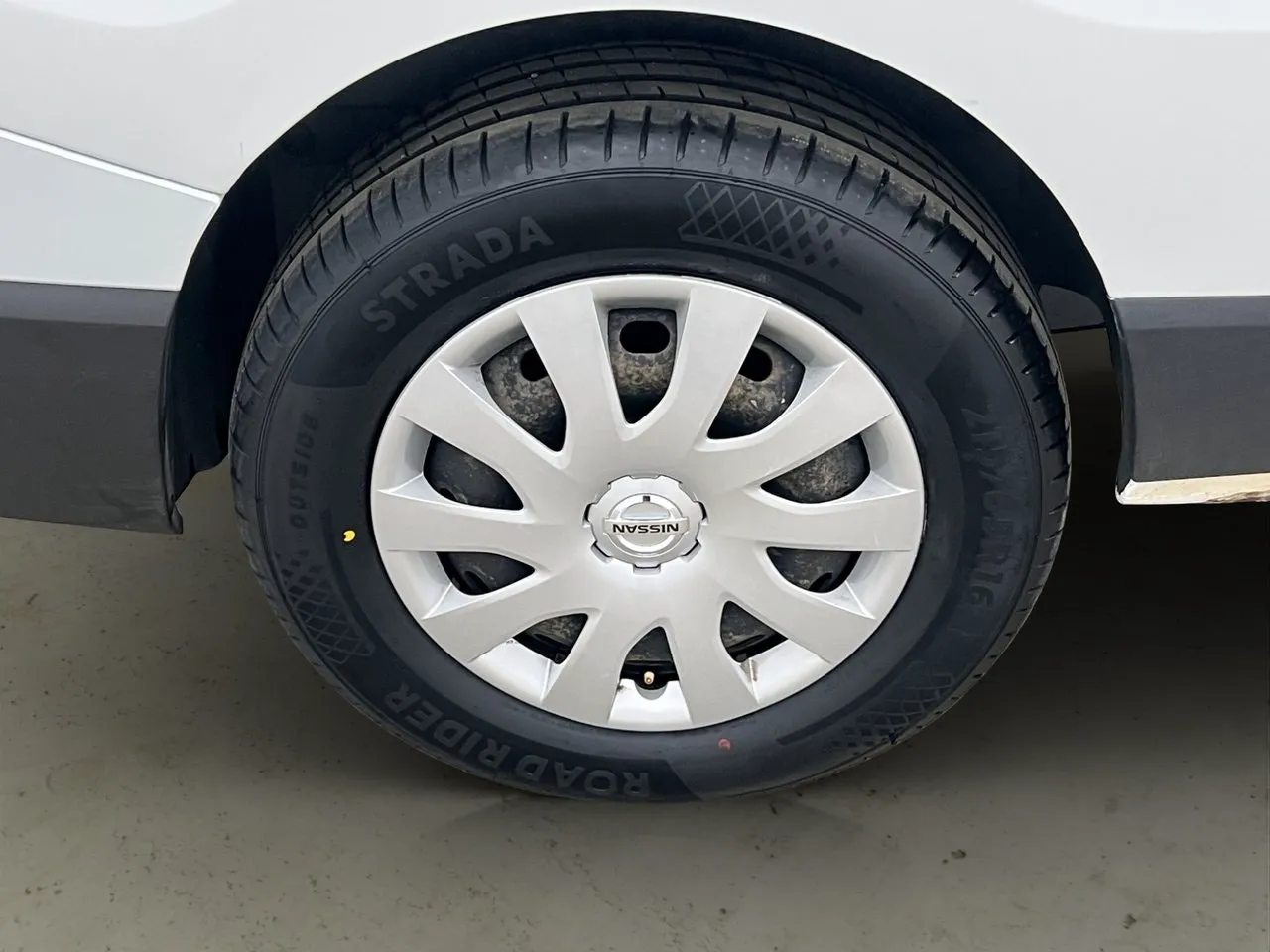 Vehicle image 30