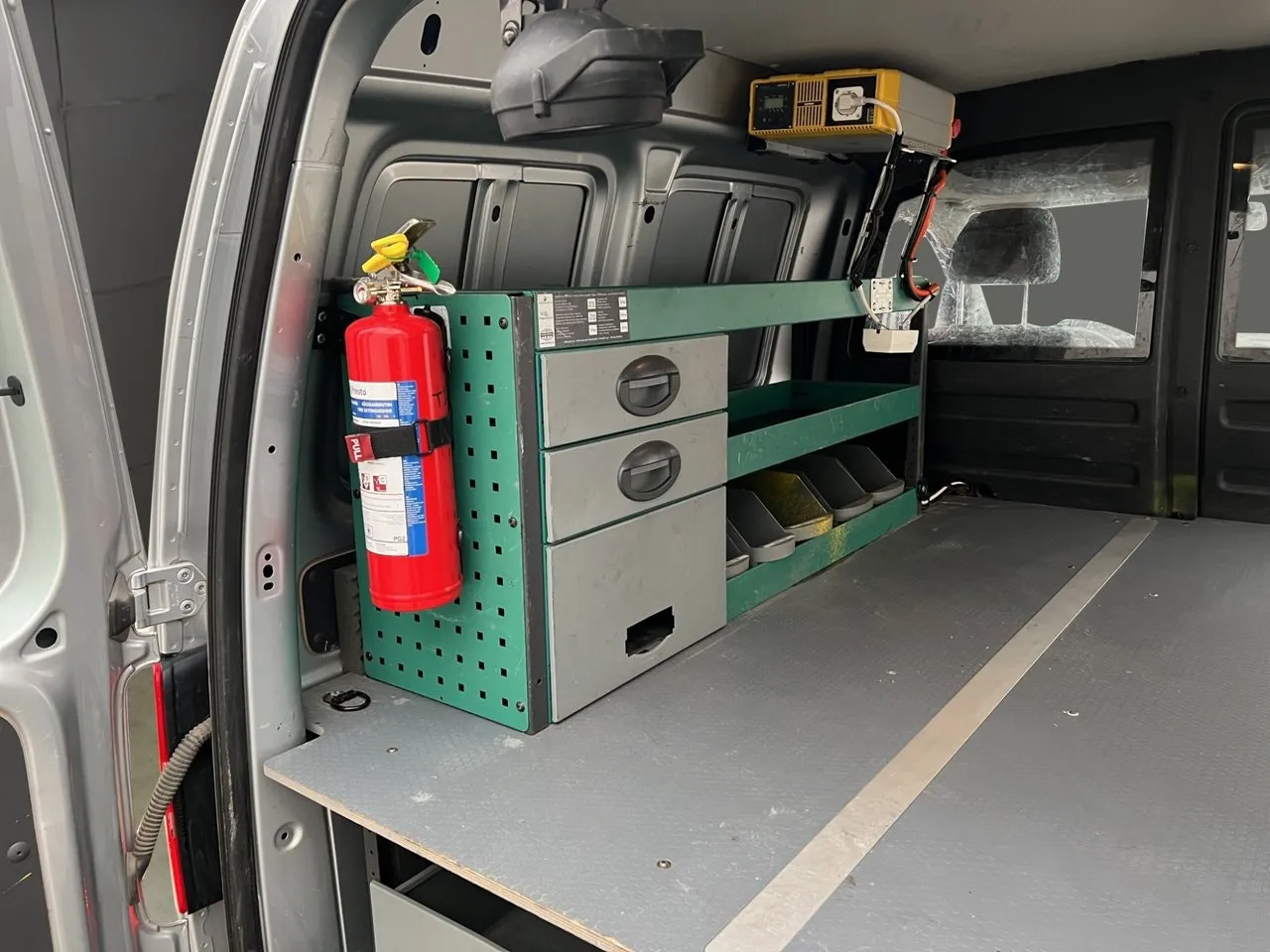 Vehicle image 14
