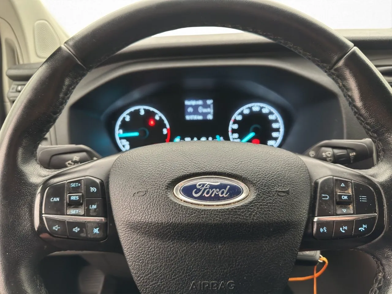 Vehicle image 18