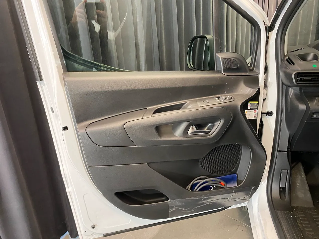 Vehicle image 36