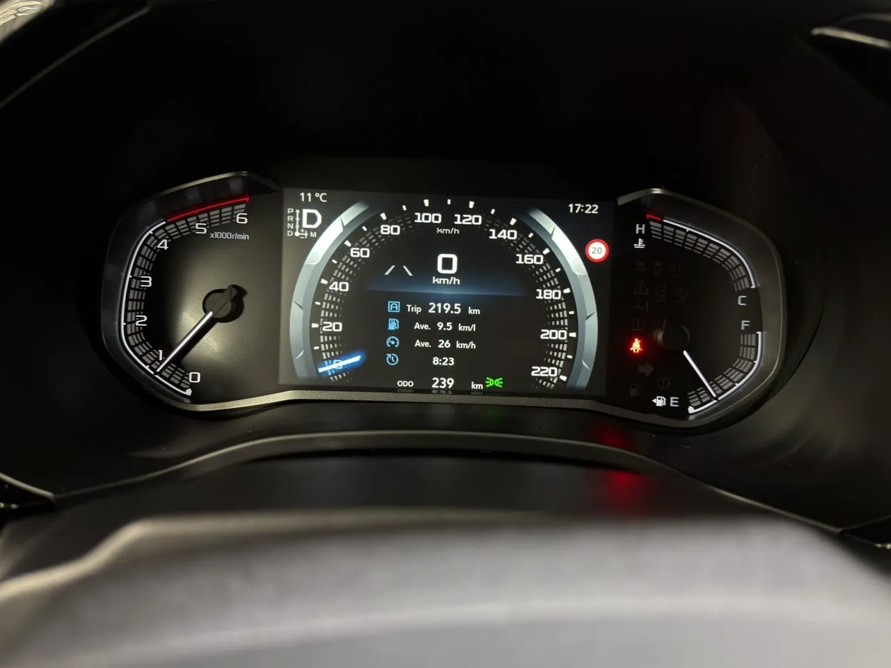 Vehicle image 19