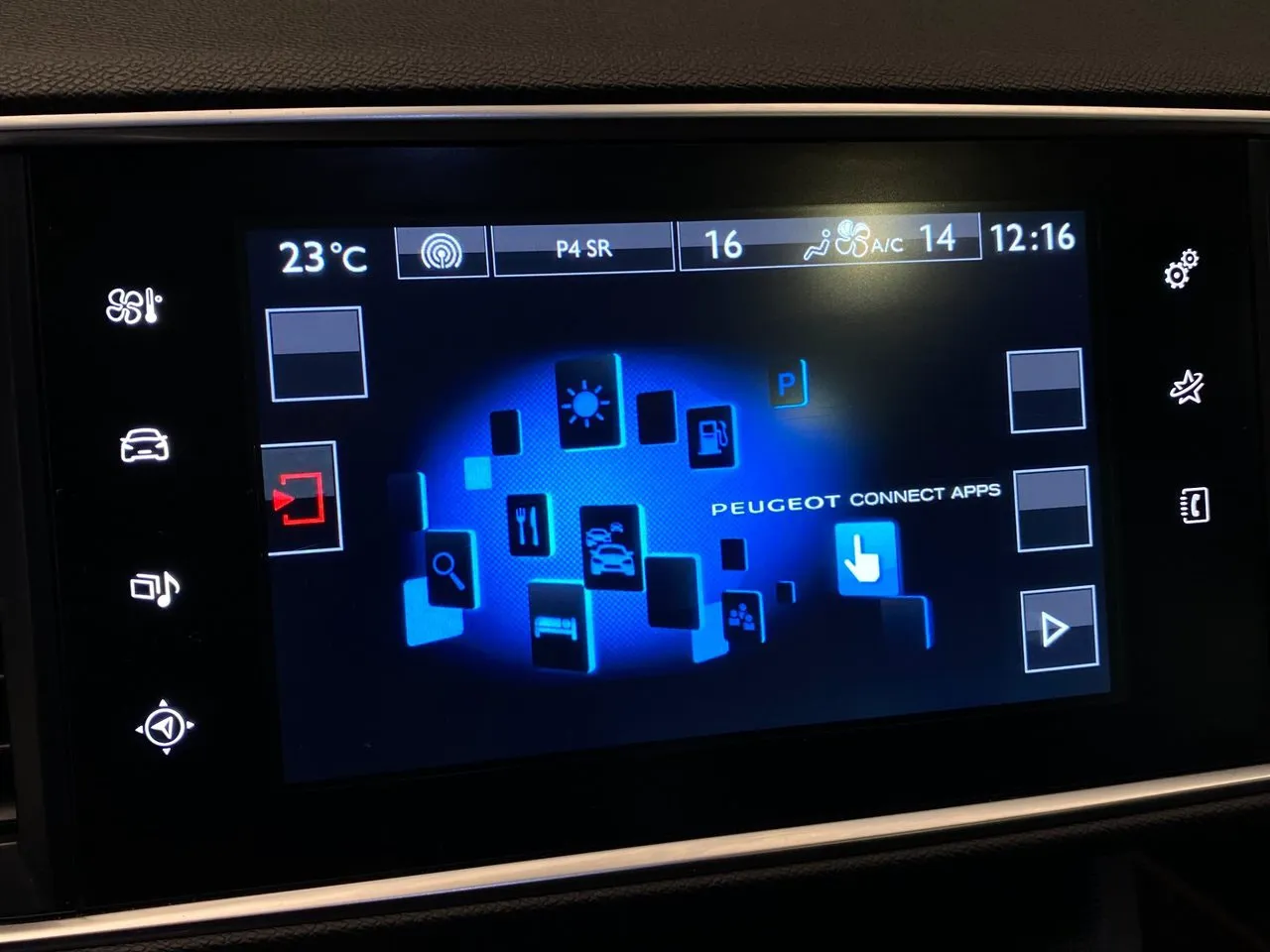 Vehicle image 14