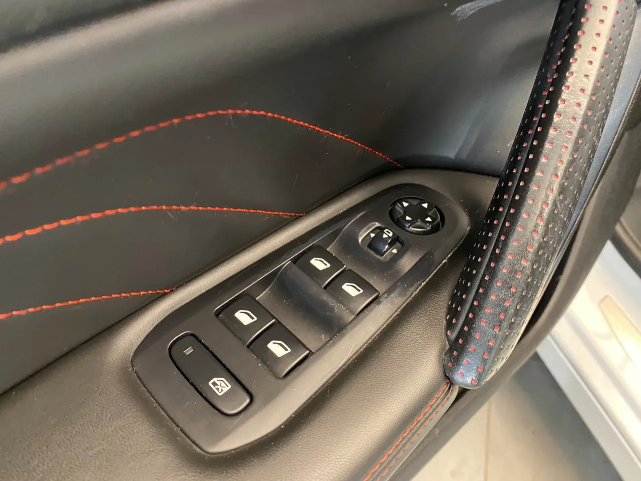 Vehicle image 21