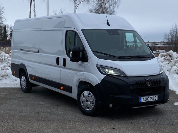 Peugeot Boxer DEMOBIL / L4 H2 / LÅNG MODELL / AUTOMAT / BRA SPEC! - 2025