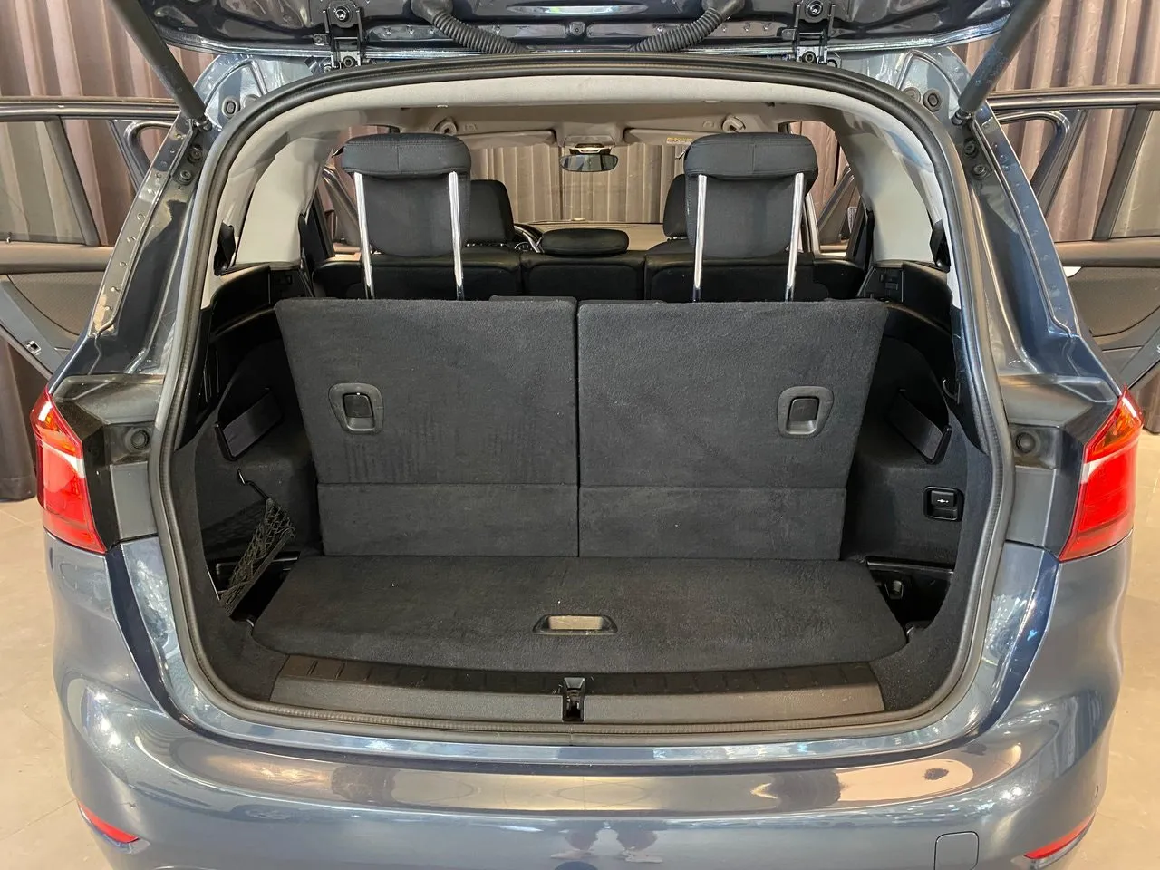 Vehicle image 35