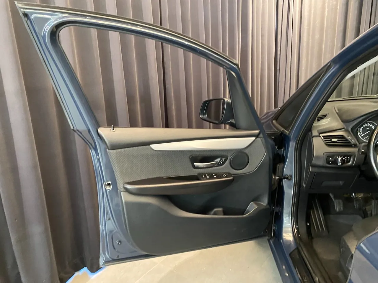 Vehicle image 31