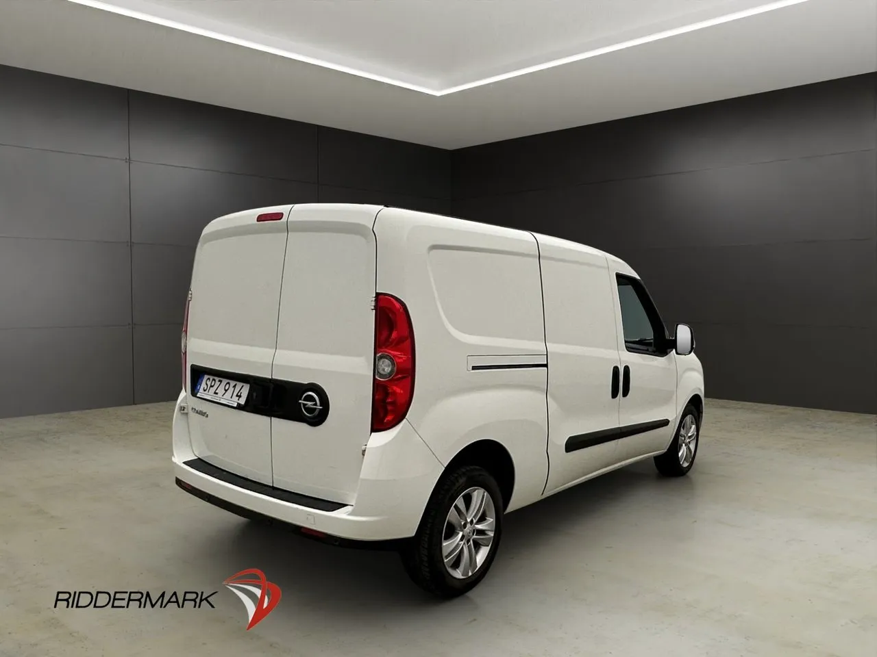 Vehicle image 8