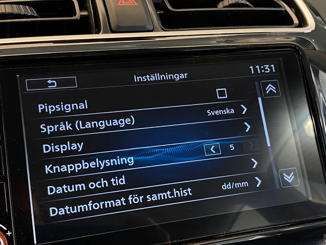 Vehicle image 24