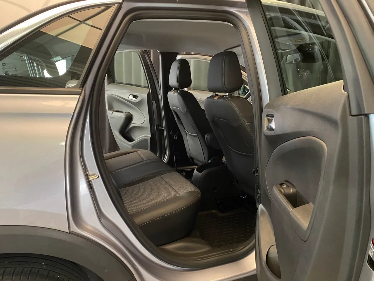 Vehicle image 31