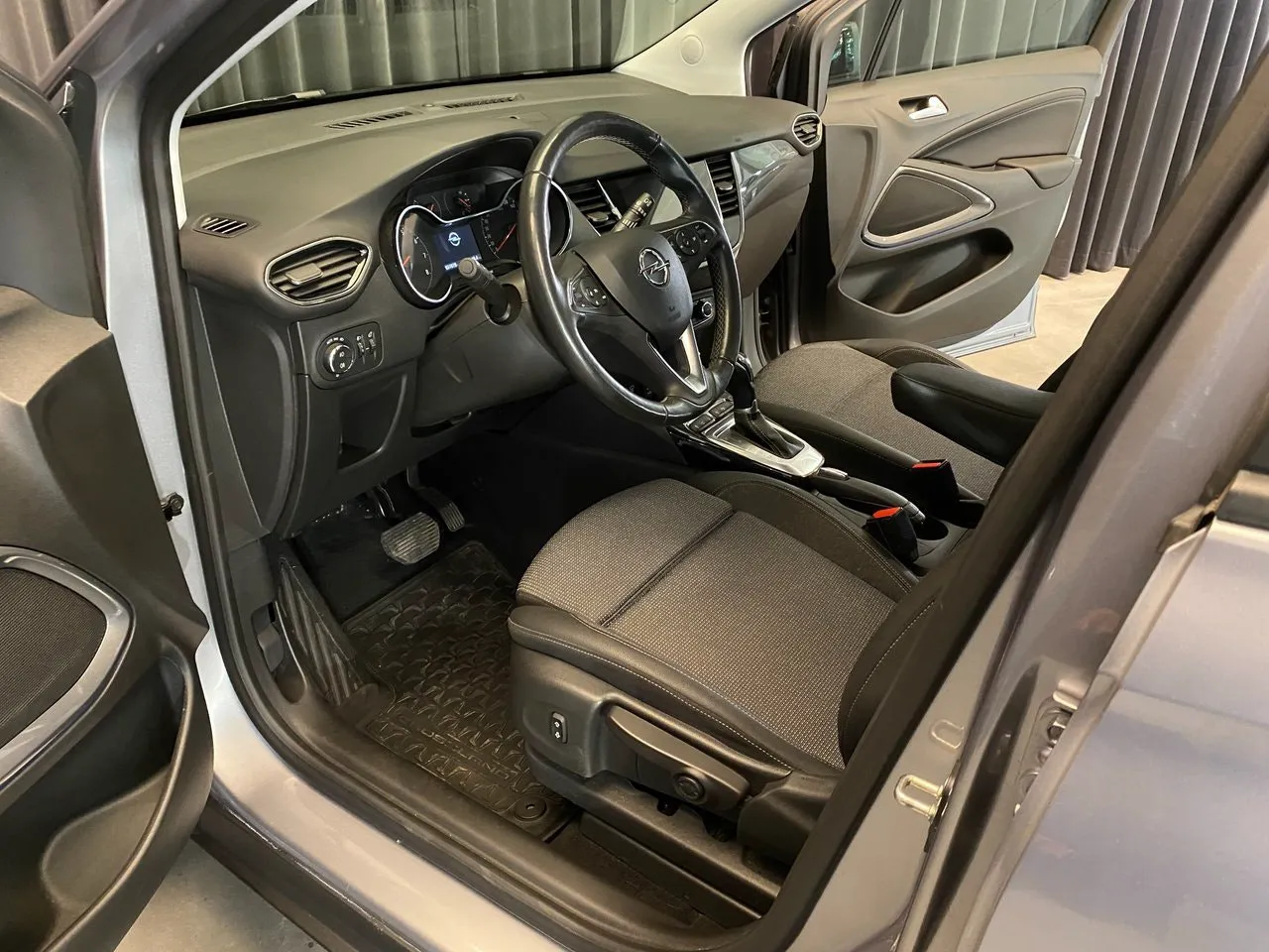 Vehicle image 21