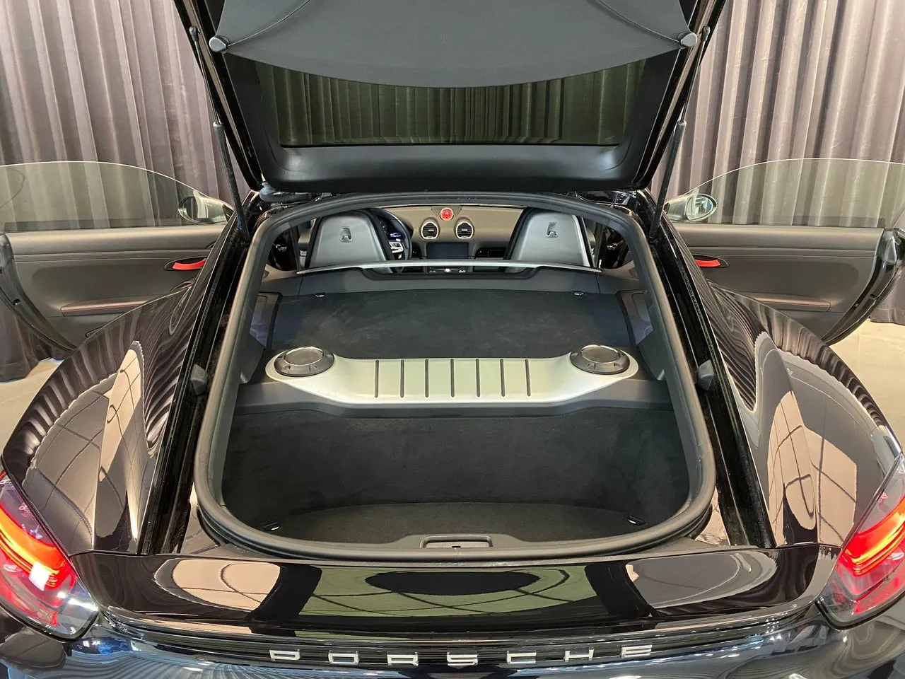 Vehicle image 24