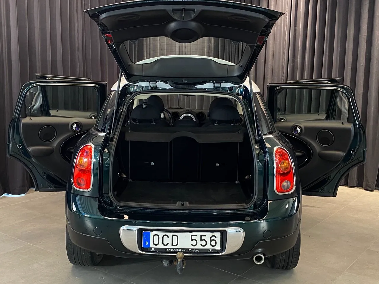 Vehicle image 25