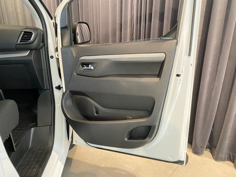 Opel Vivaro bild 30