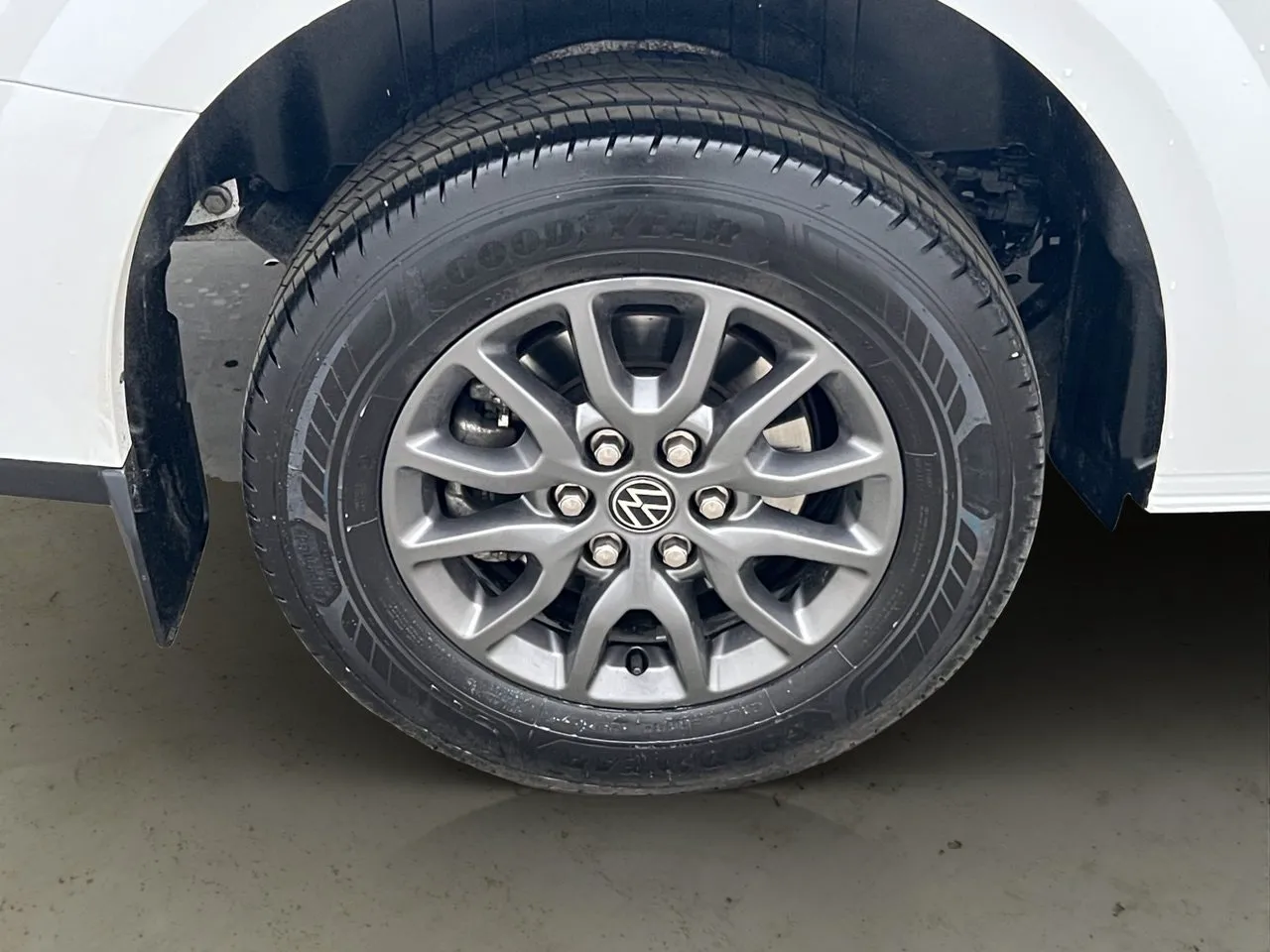 Vehicle image 33