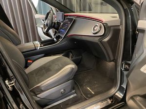Mercedes EQE43 SUV bild 38