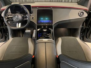 Mercedes EQE43 SUV bild 5