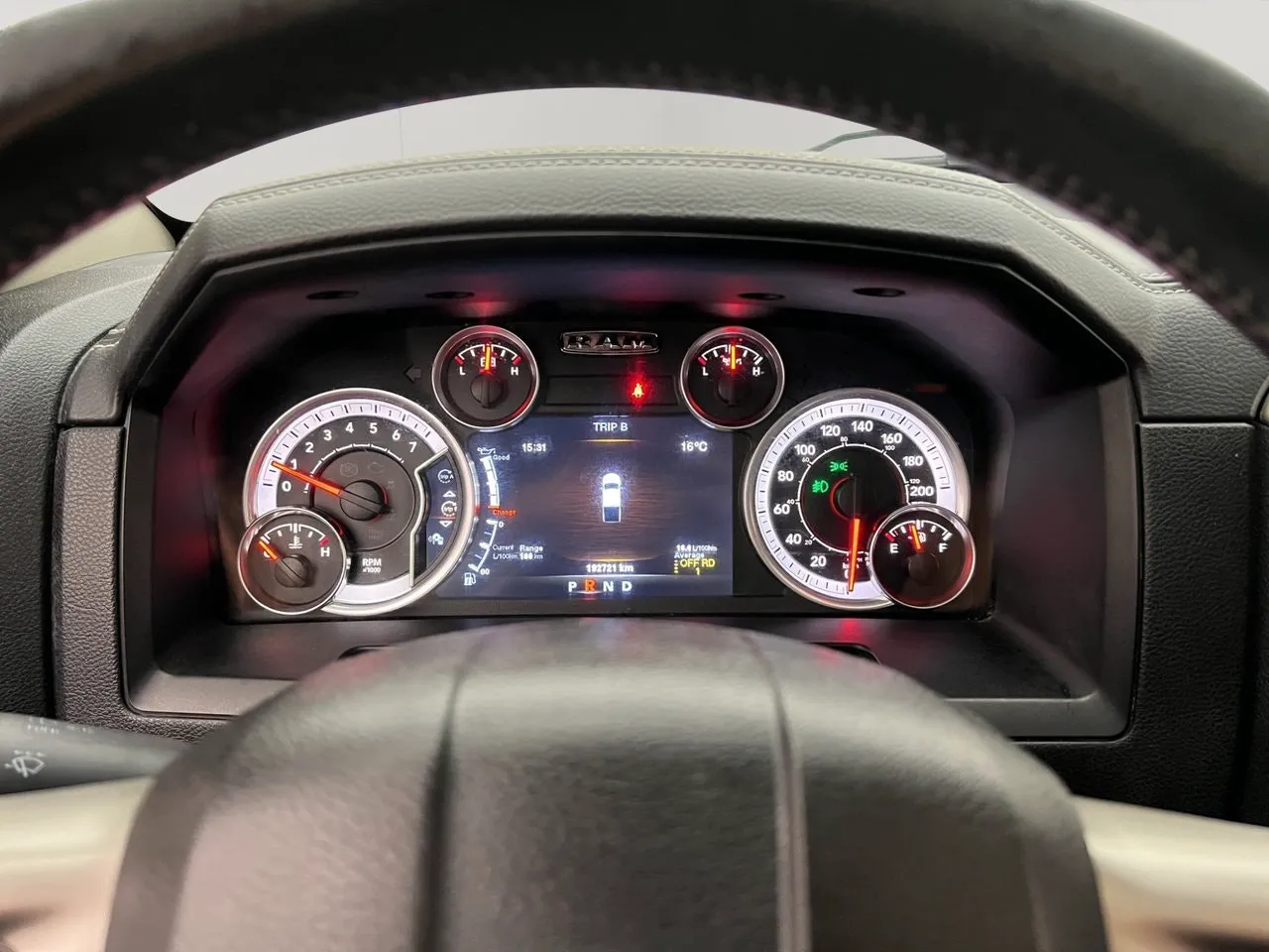 Vehicle image 19