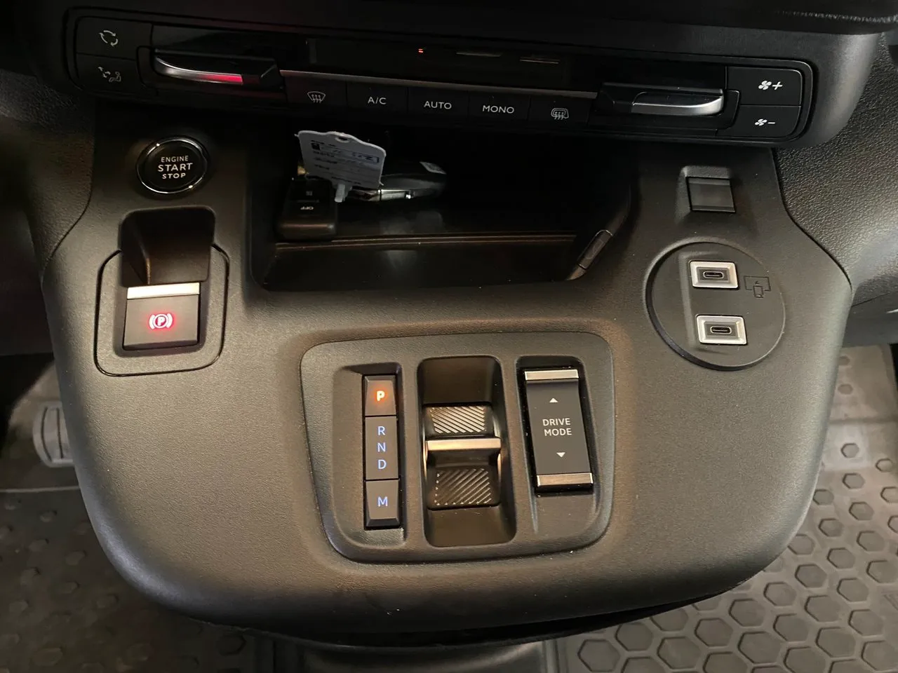 Vehicle image 30