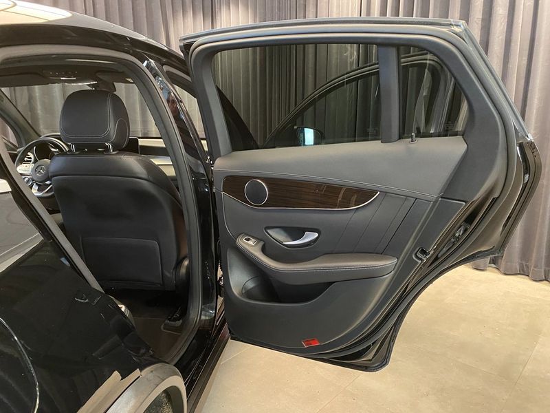 Mercedes GLC220 bild 32