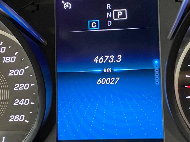 Mercedes GLC220 bild 21