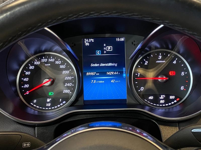 Mercedes GLC220 bild 15