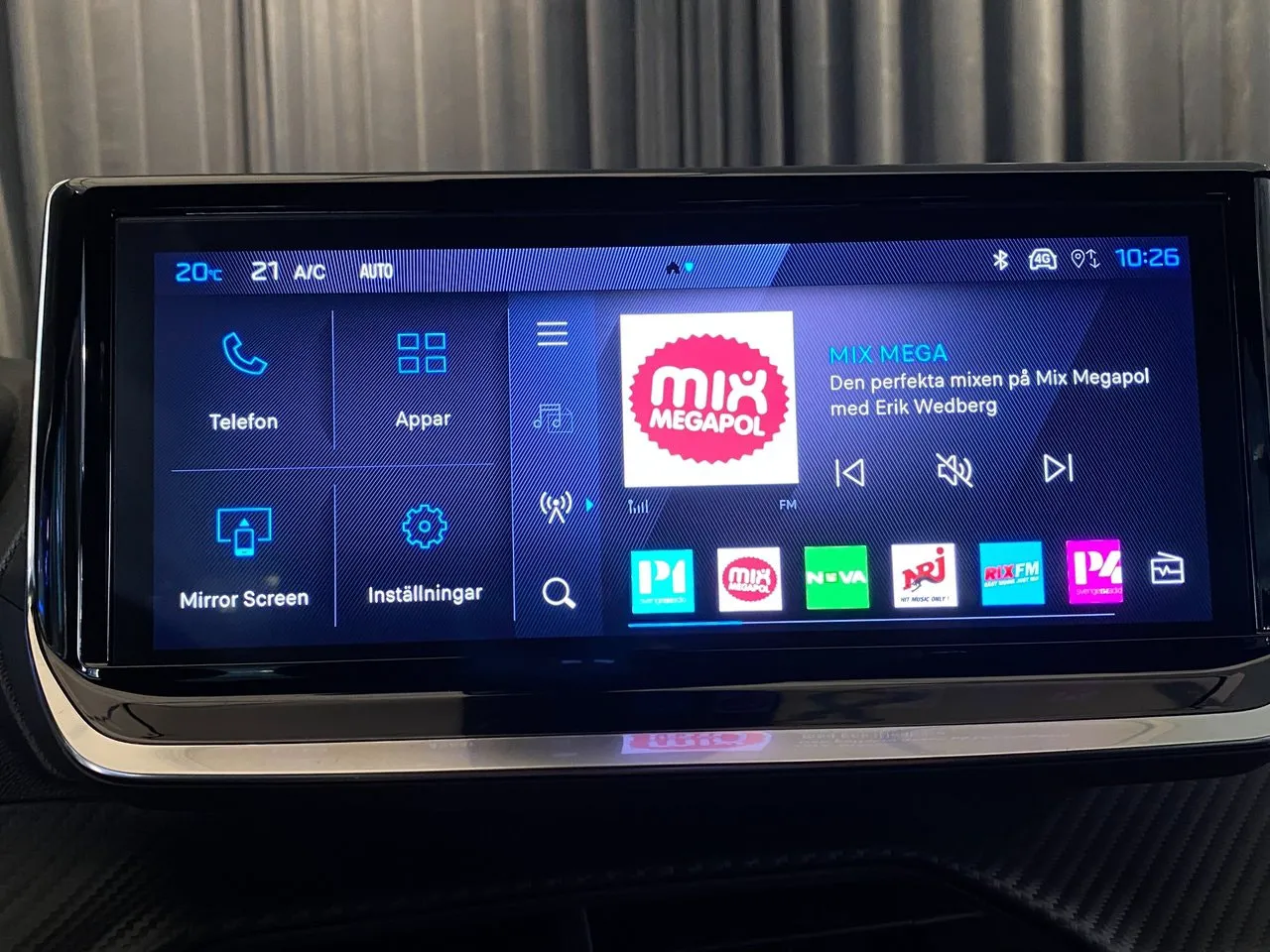 Vehicle image 14