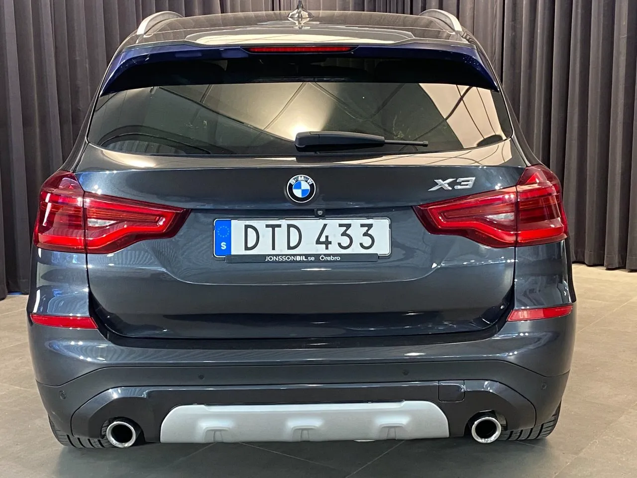 Vehicle image 1