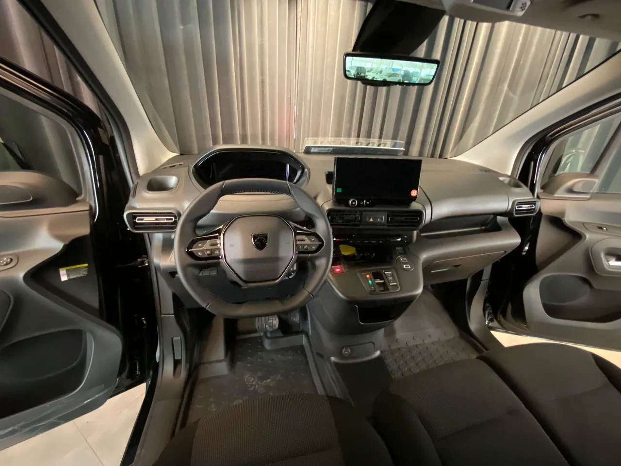 Vehicle image 20