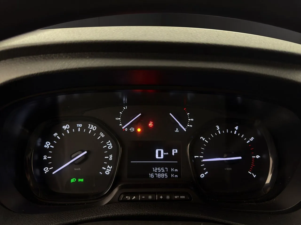 Vehicle image 20