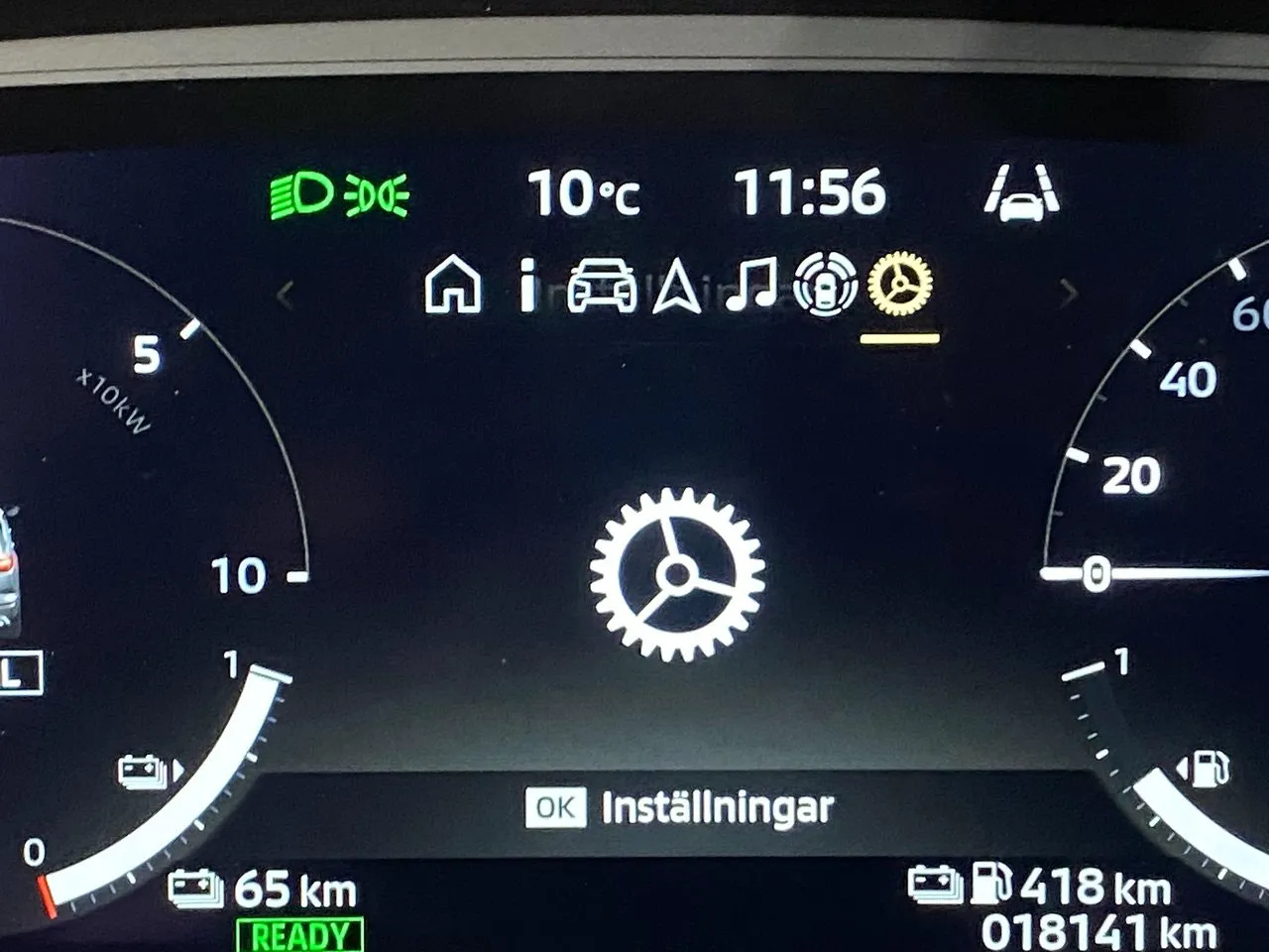 Vehicle image 18