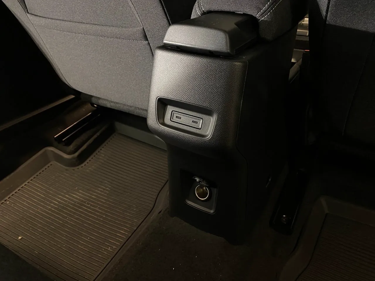 Vehicle image 29