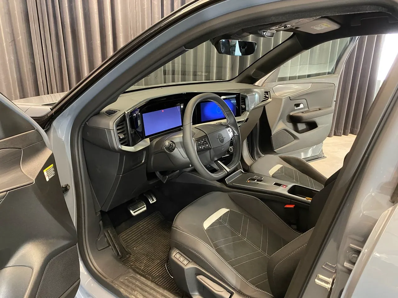 Vehicle image 31