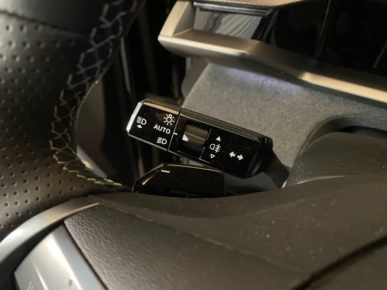 Vehicle image 35
