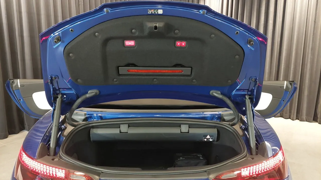 Vehicle image 35
