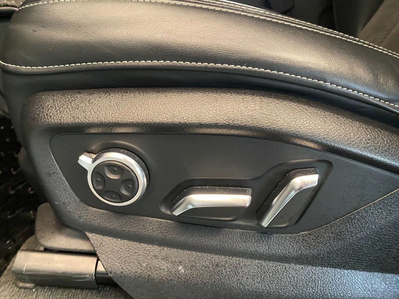 Vehicle image 31