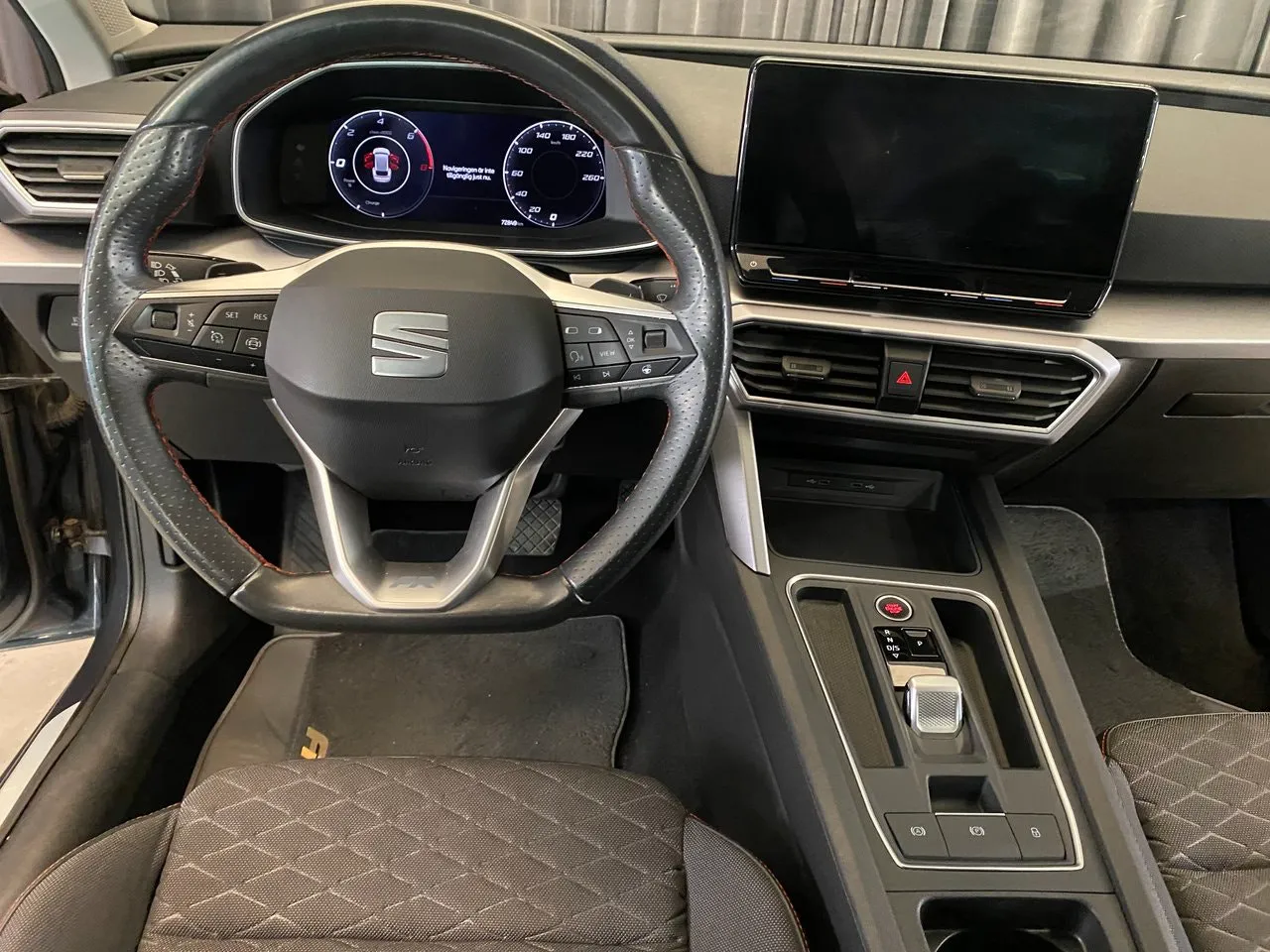 Vehicle image 37