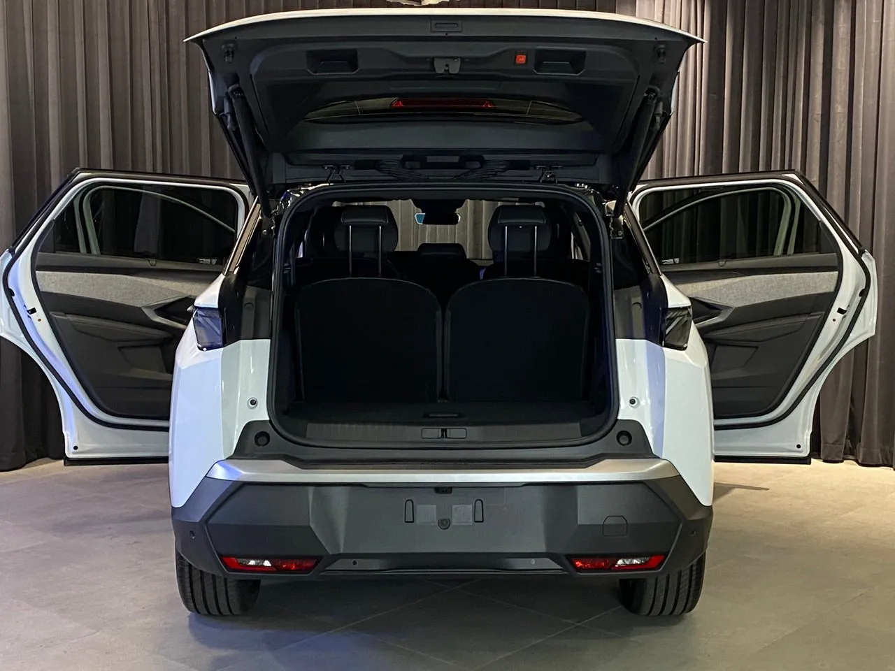 Vehicle image 37