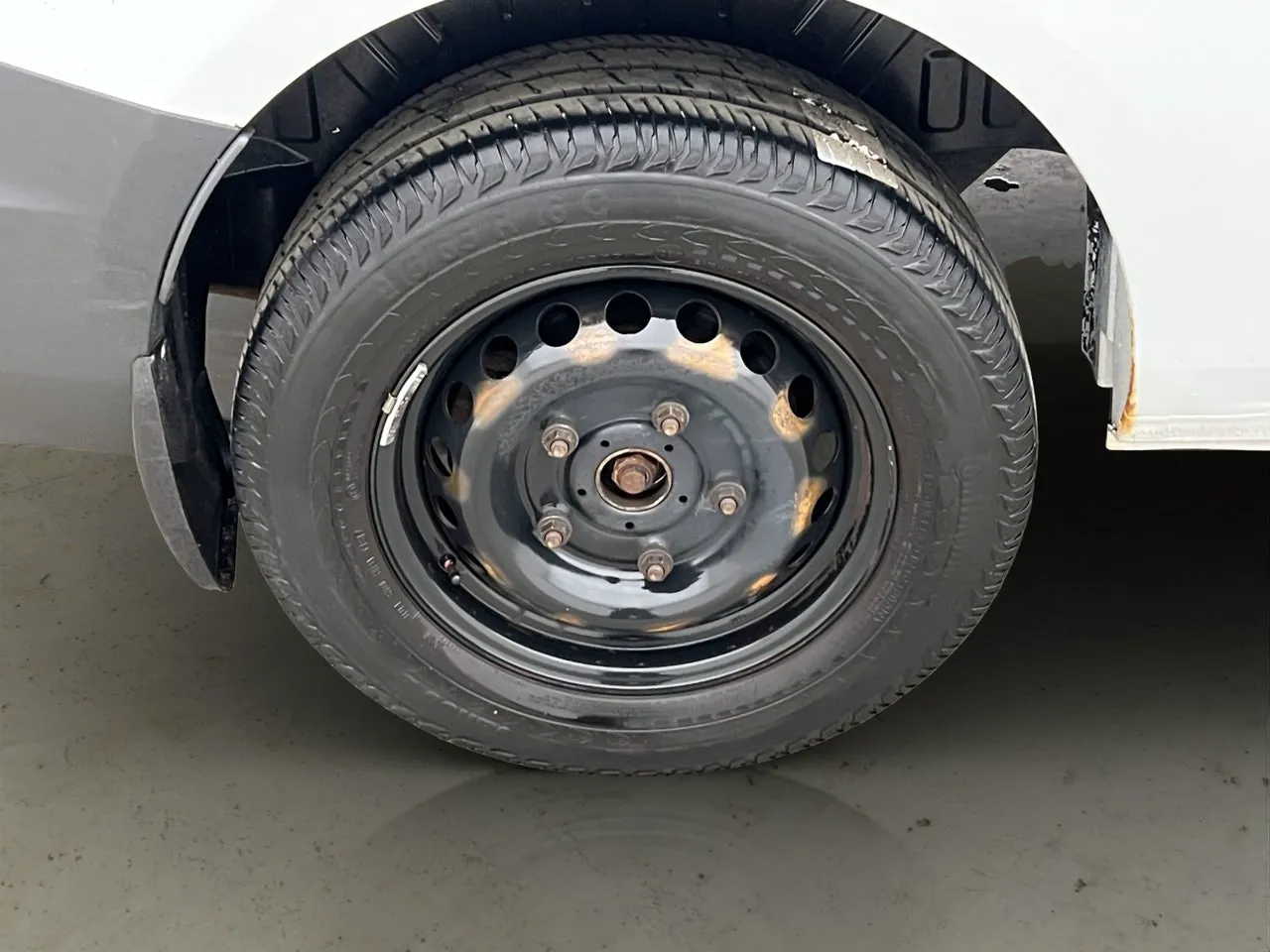 Vehicle image 26