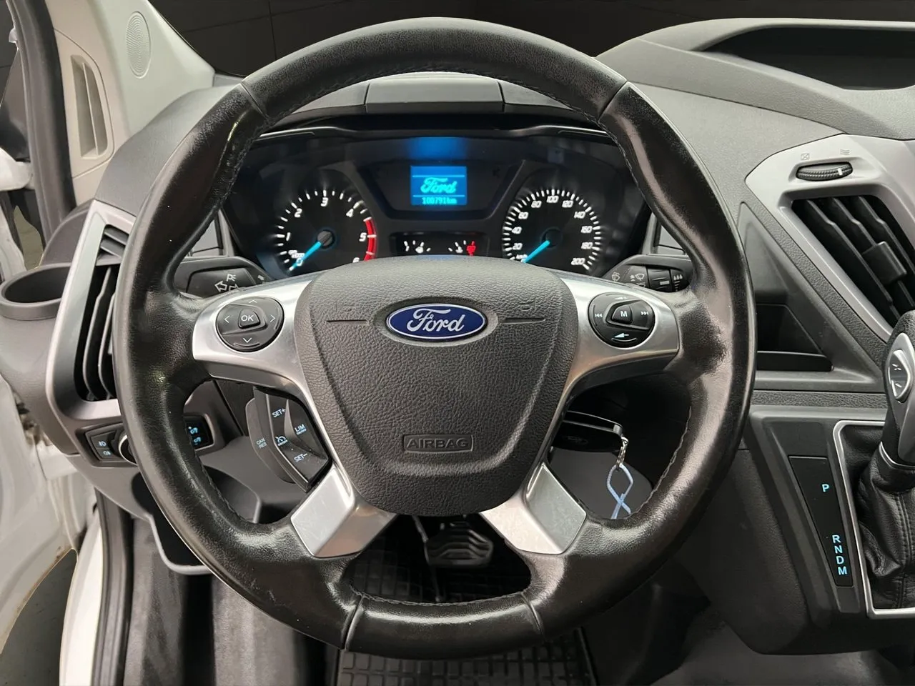 Vehicle image 14