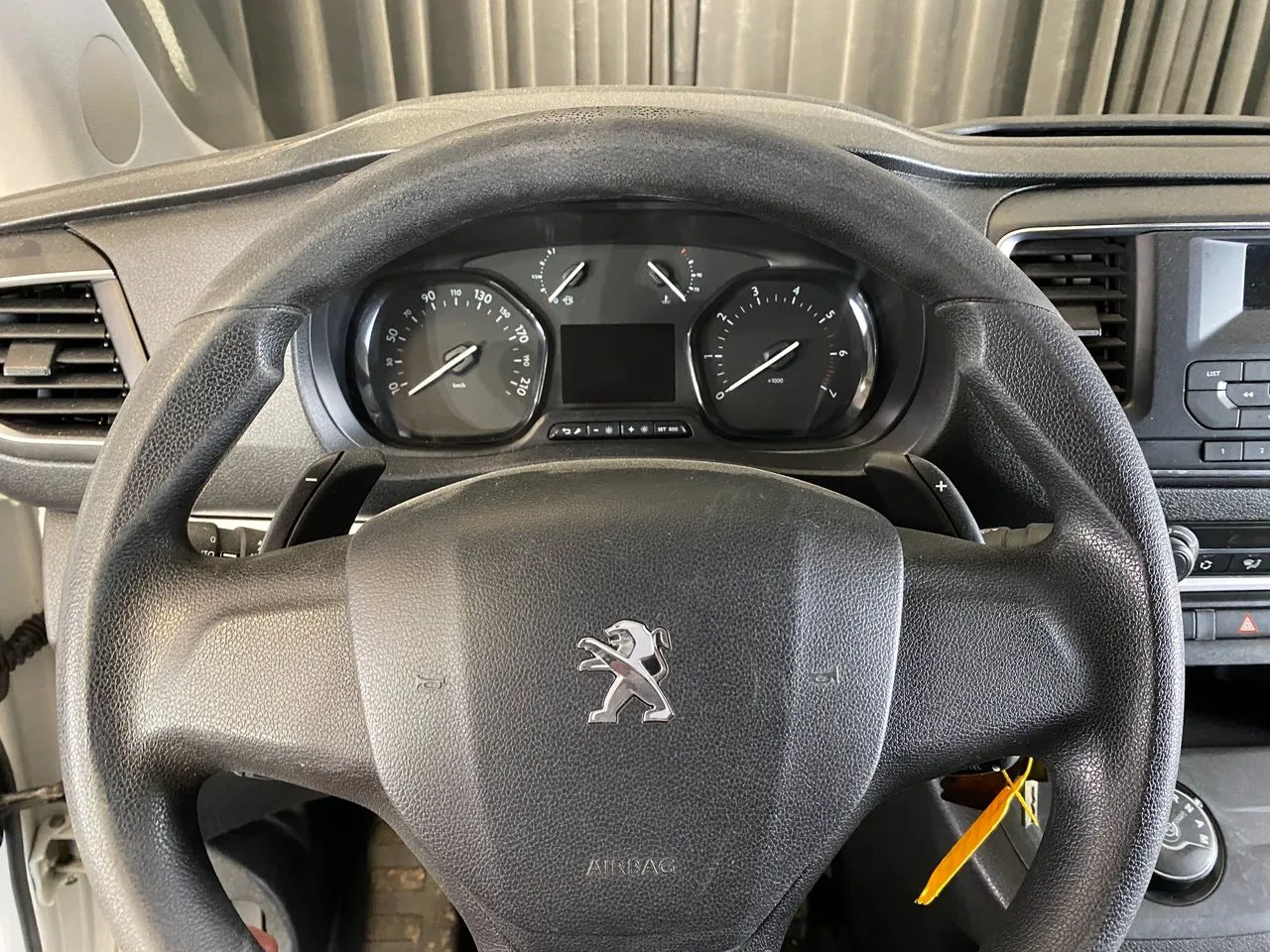 Vehicle image 22