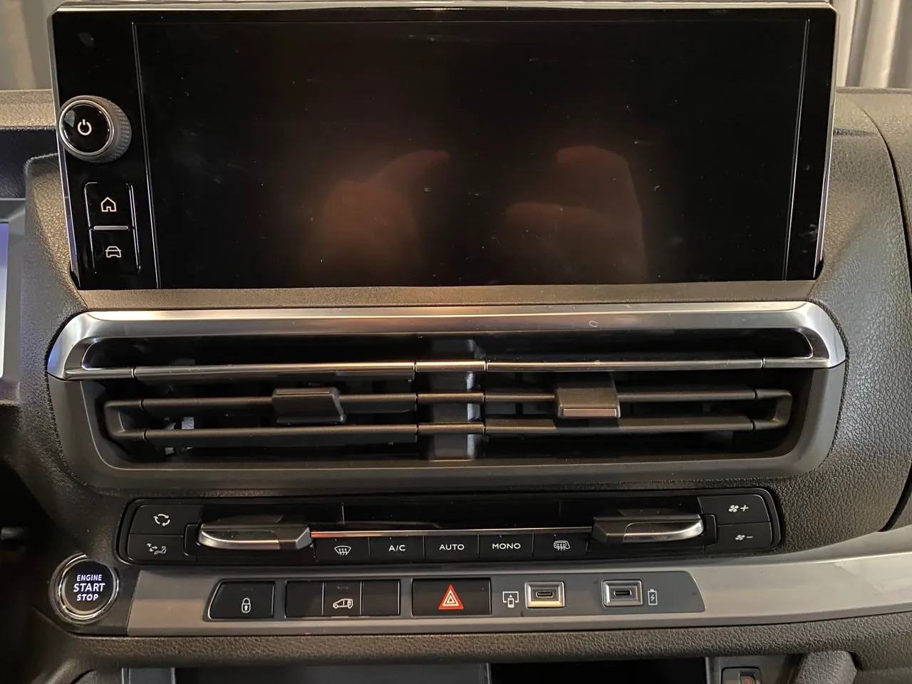 Vehicle image 36