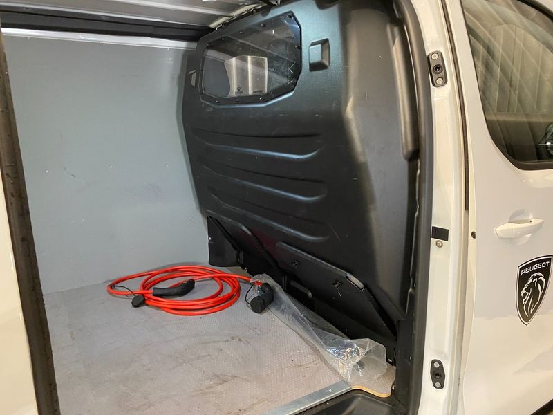 Peugeot e-Expert bild 25