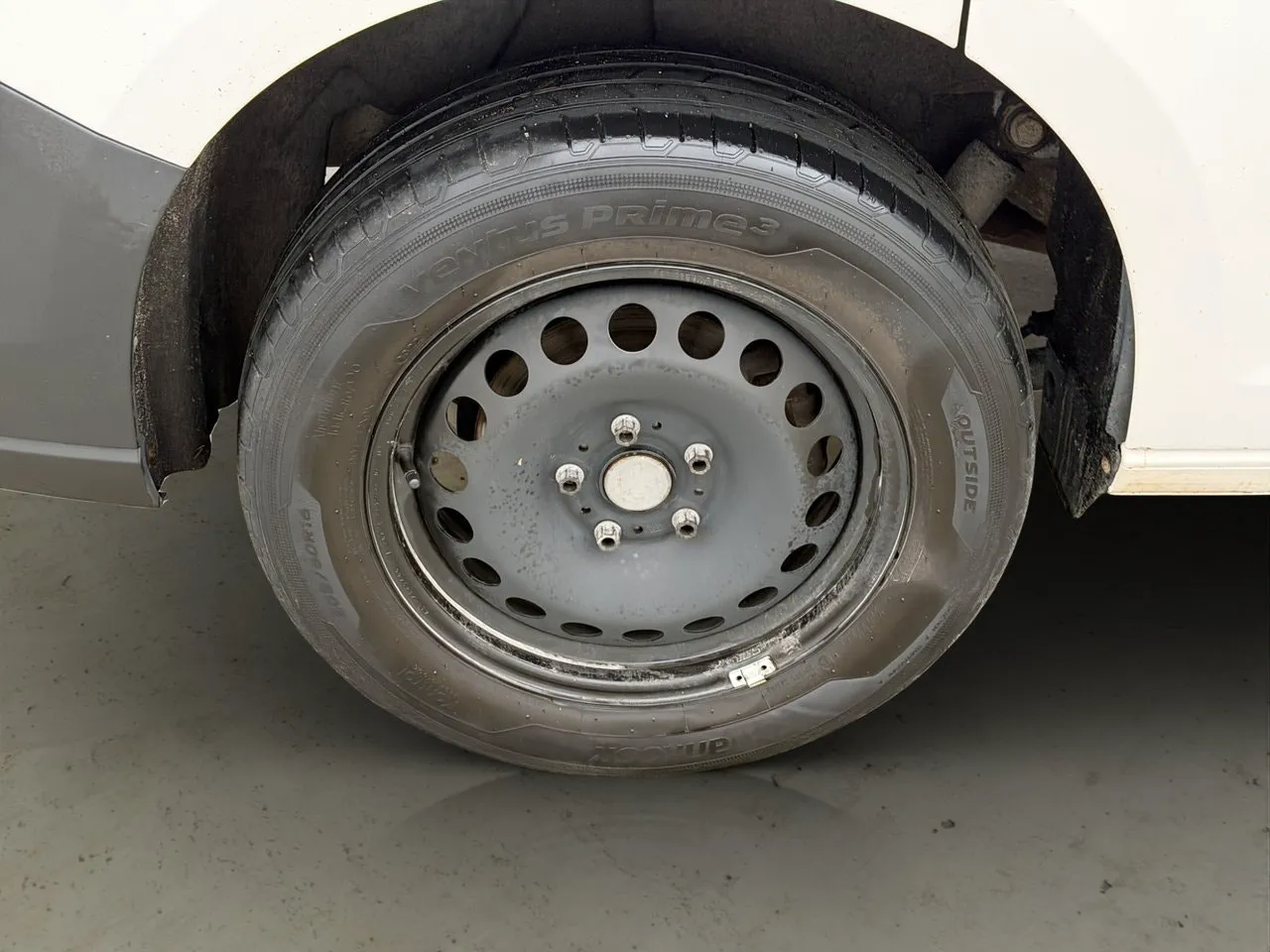 Vehicle image 31