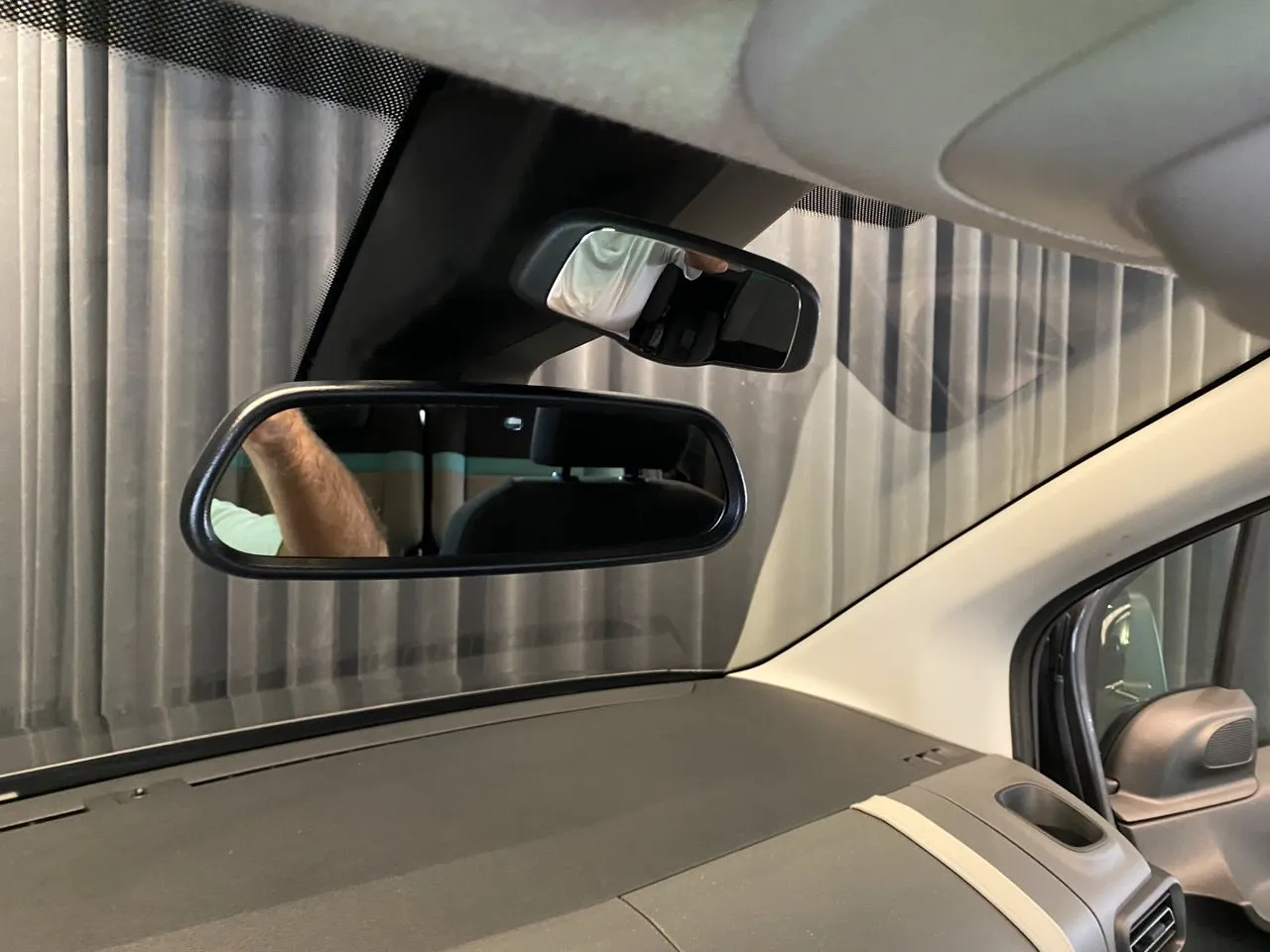 Vehicle image 33