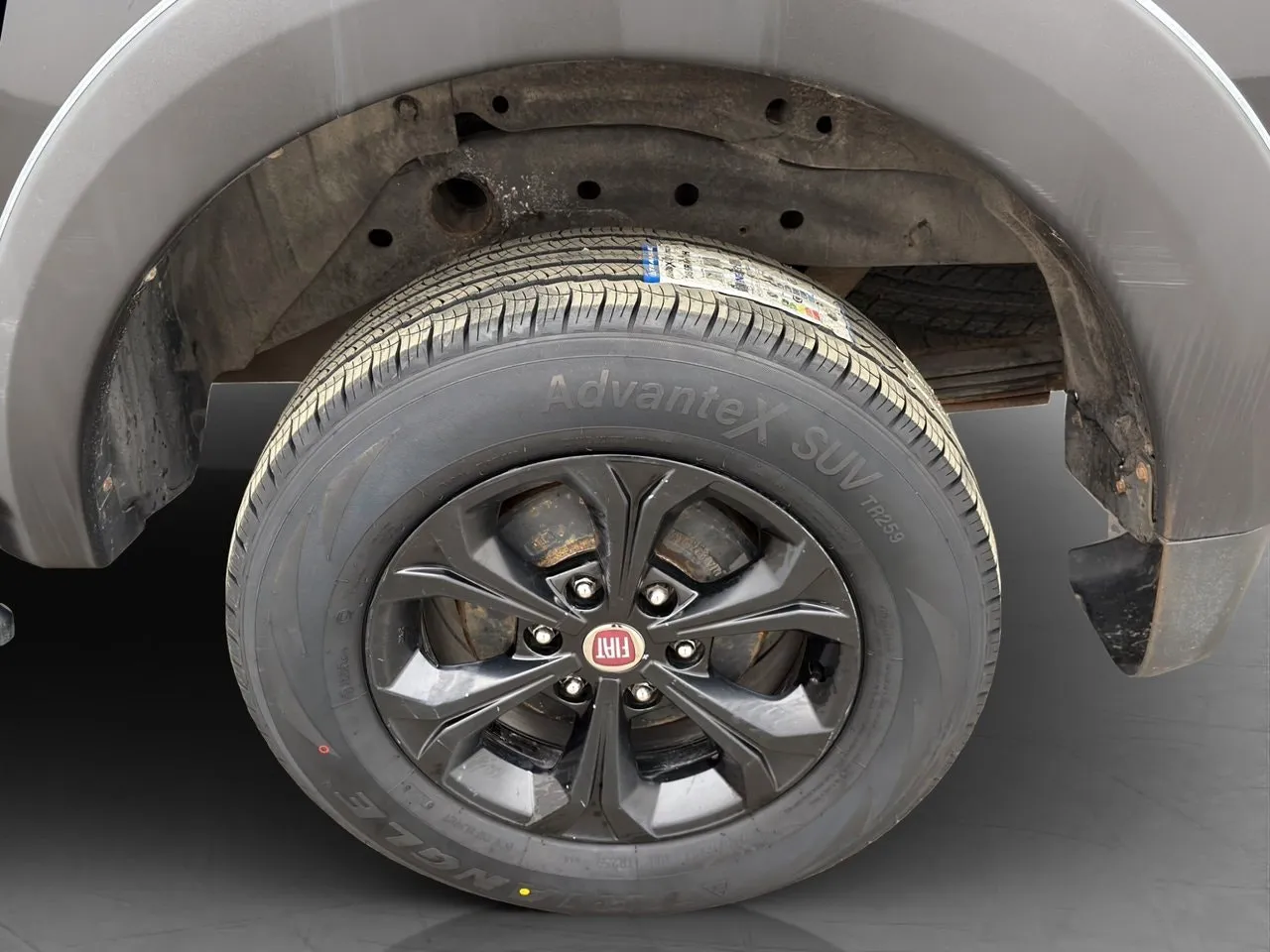 Vehicle image 32