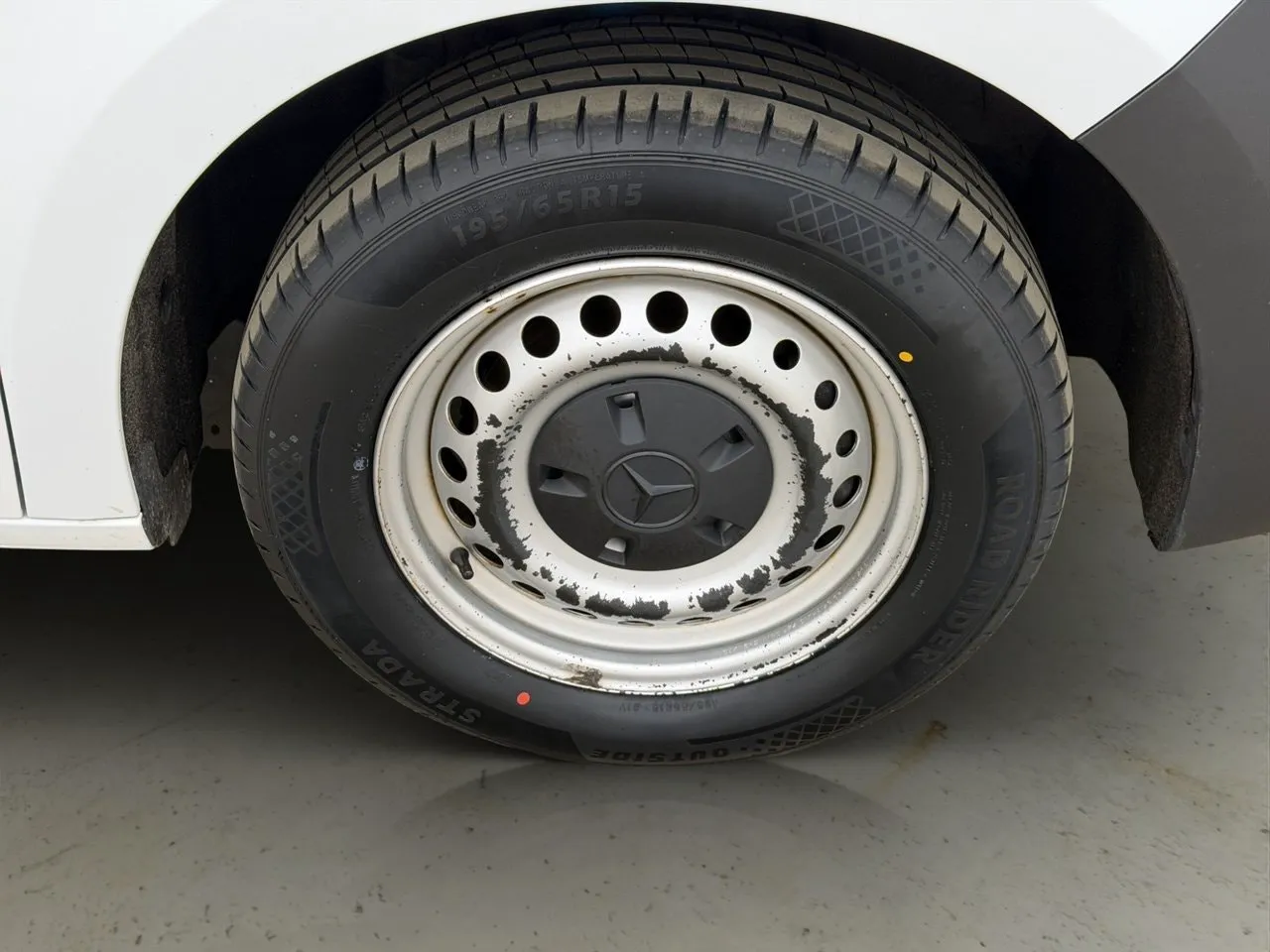 Vehicle image 31