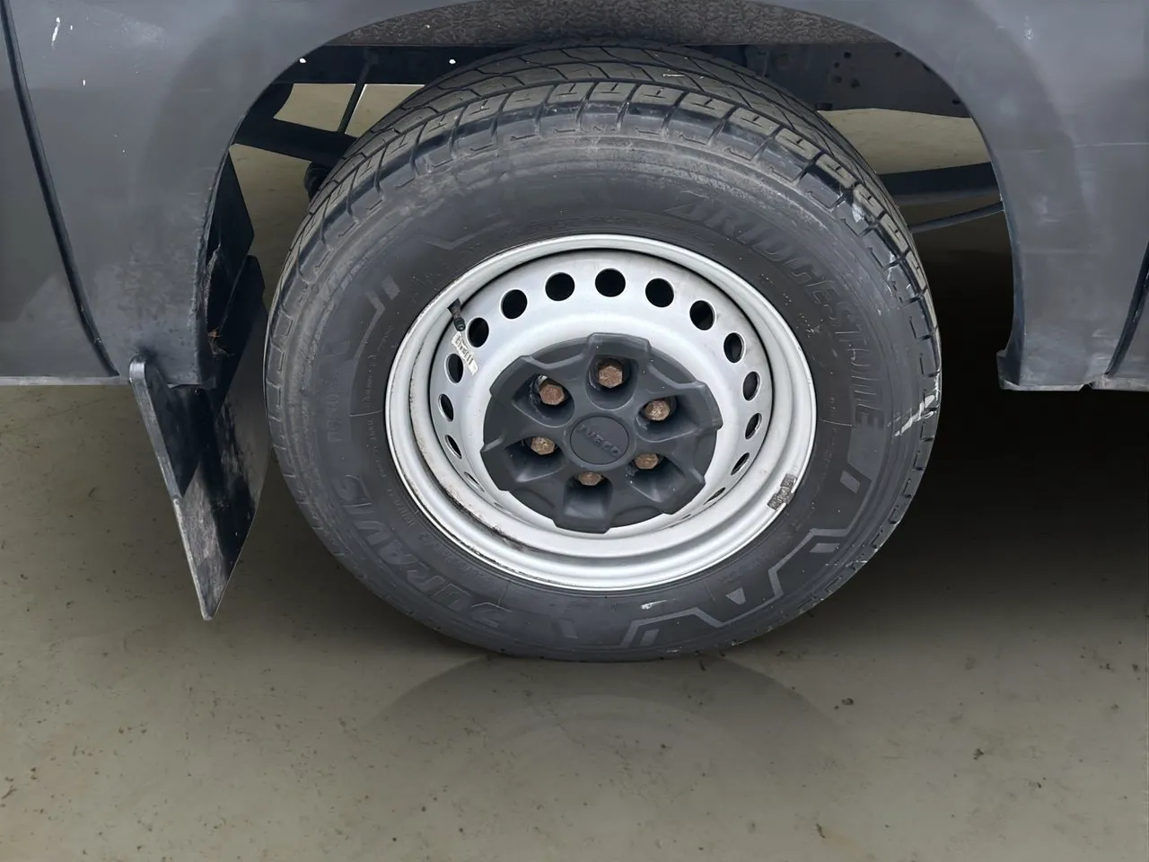 Vehicle image 26